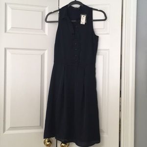 Limited Sleeveless Buttondown Dress